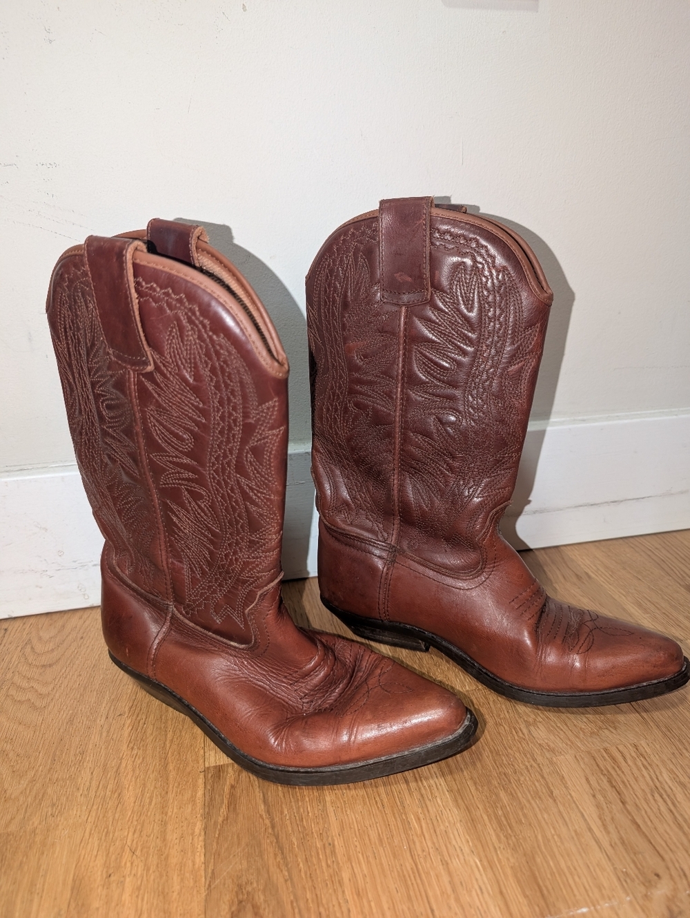 Classic Brown Leather Cowboy Boots